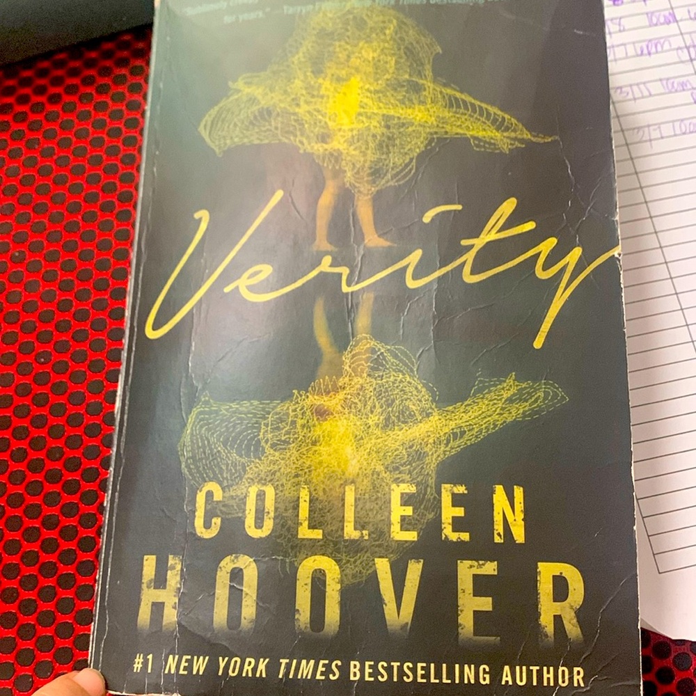 Verity by Colleen Hoover